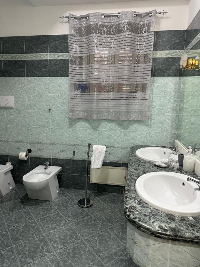 カタンザーロ A Due Passi Dal Mare Bed & Breakfast エクステリア 写真