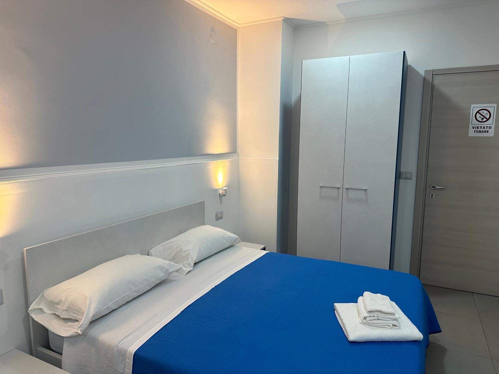 カタンザーロ A Due Passi Dal Mare Bed & Breakfast エクステリア 写真