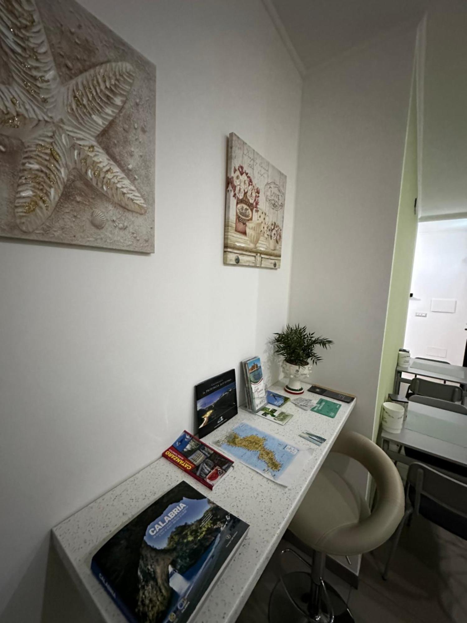 カタンザーロ A Due Passi Dal Mare Bed & Breakfast エクステリア 写真